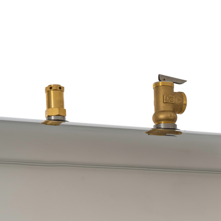 Pressure collector with THUNDER 150 L tank