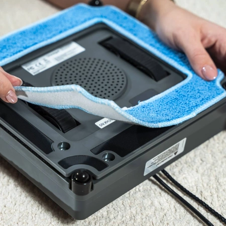 ROBOWAY RW-5 window cleaning robot