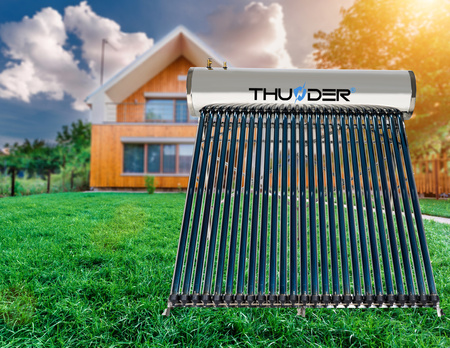 Pressure collector with THUNDER 250 L tank